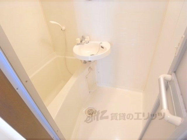 洗面設備　ゆとりにあるお風呂です