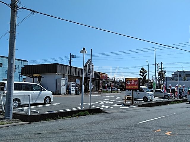 飲食店　すき家 1国富士鮫島店（飲食店）まで1347m