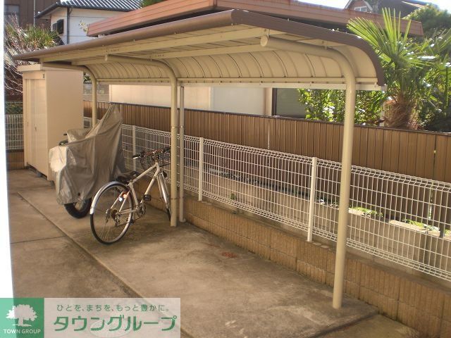 その他　屋根付駐輪場