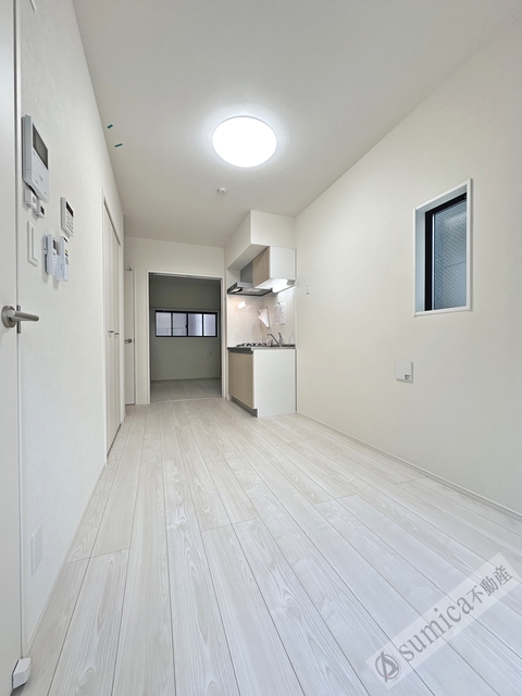 居室・リビング　ホワイトベースで明るい内装♪