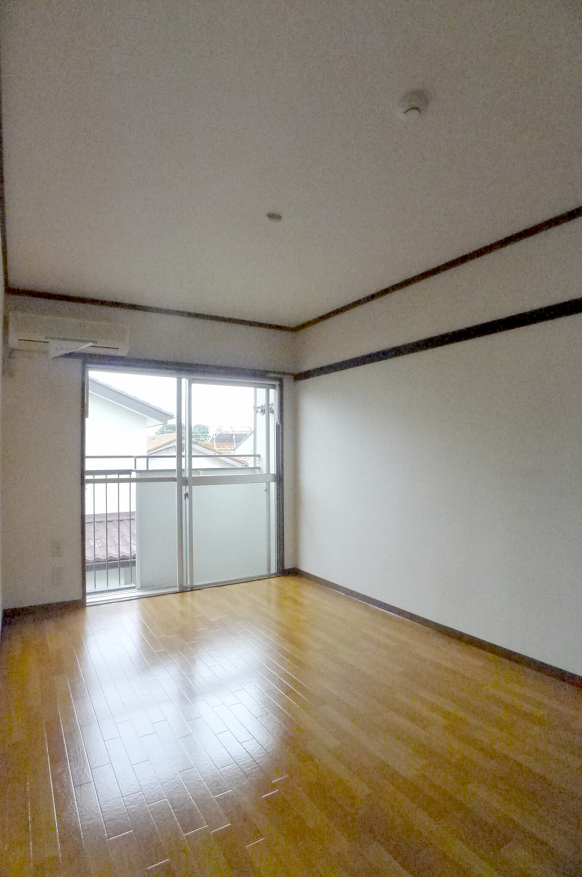 居室・リビング　日当たり良好