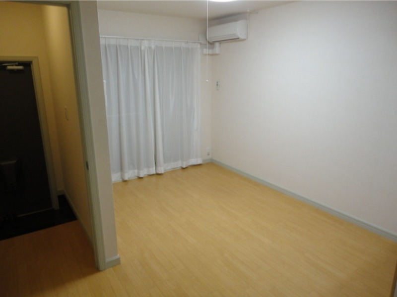 居室・リビング　図面と現状に相違がある場合には現状を優先