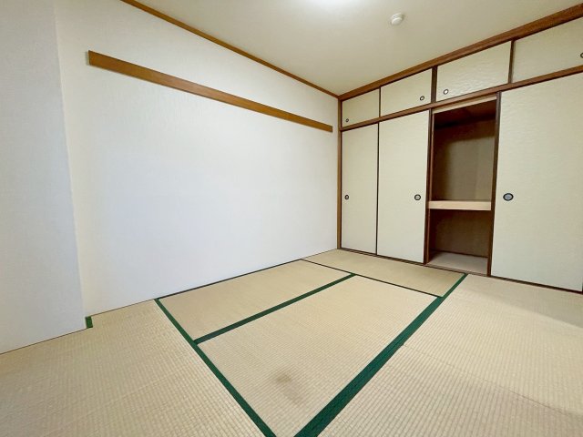 居室・リビング　和室ならではの温かな和の空間で寛ぎの時間を過ごせます