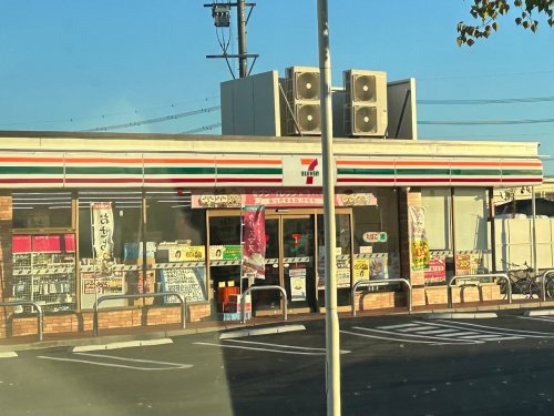 コンビニ　セブンイレブン 豊田市西山町店（コンビニ）まで904m