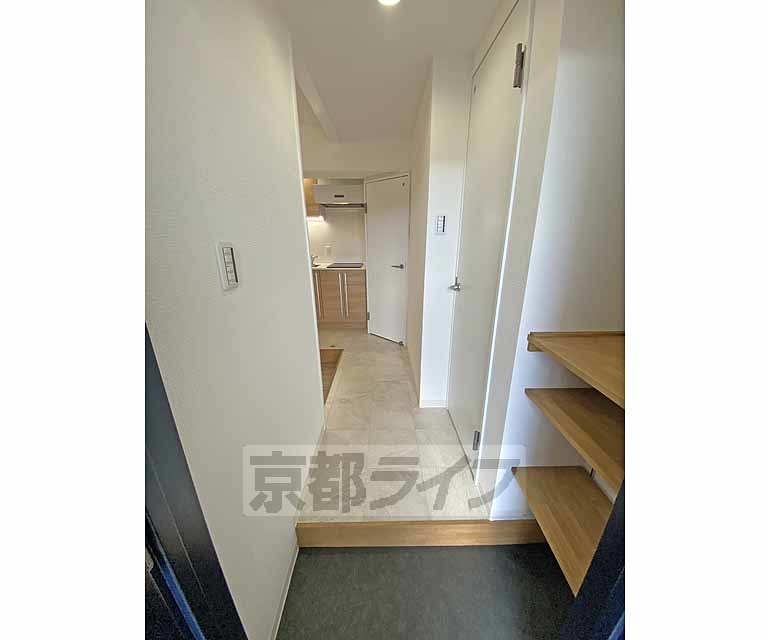 その他部屋・スペース　玄関からみた室内です。