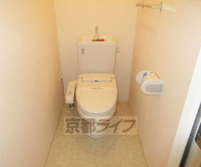 トイレ　ウォシュレット付き