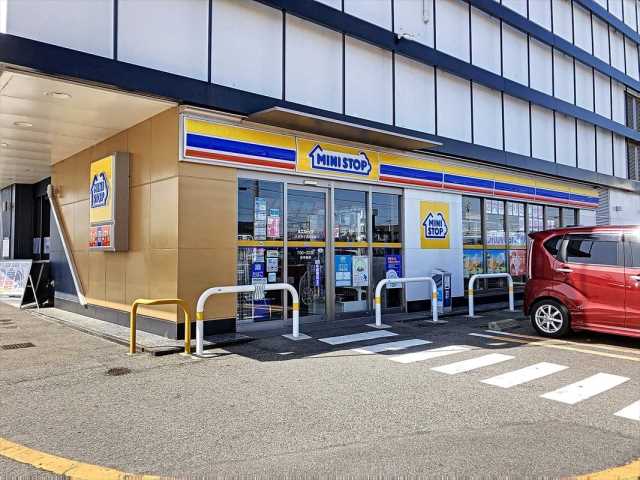 コンビニ　ミニストップ（コンビニ）まで634m