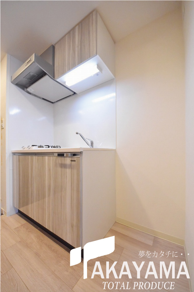 バルコニー　キッチン周辺、冷蔵庫スペースもしっかりあります★