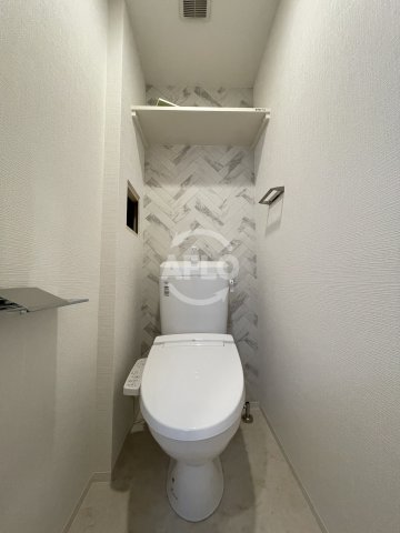 トイレ　エスリード難波ザ・ブライト　温水洗浄便座