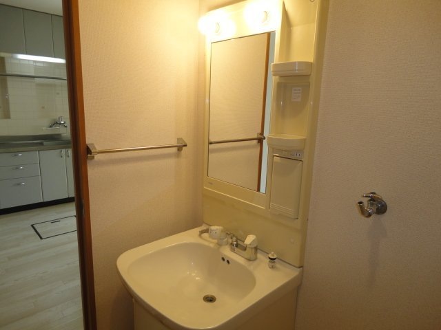 洗面設備　洗髪洗面化粧台