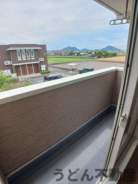 バルコニー　うどん県のお部屋探しはうどん不動産へ うどんちゃんとLINE
