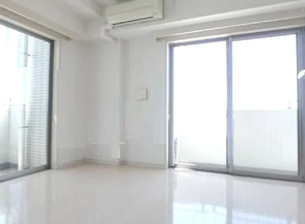 居室・リビング　別部屋の写真を使用しております。