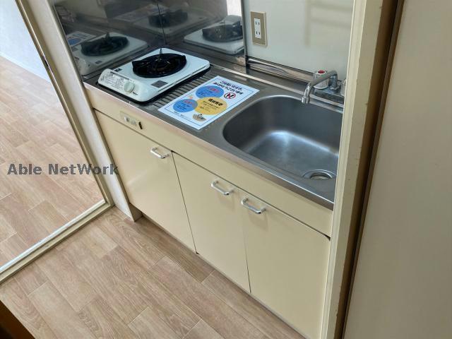 キッチン　※同物件別部屋の写真です。