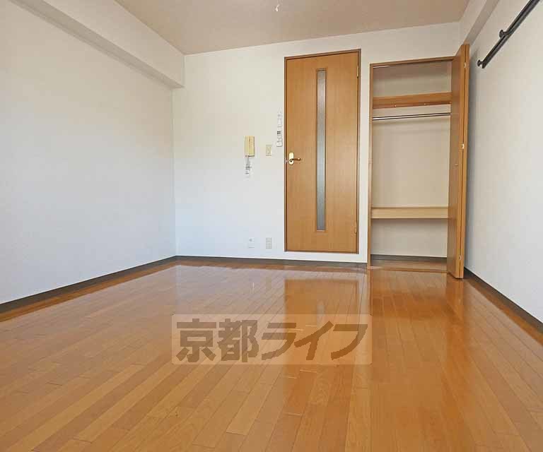 居室・リビング　室内です