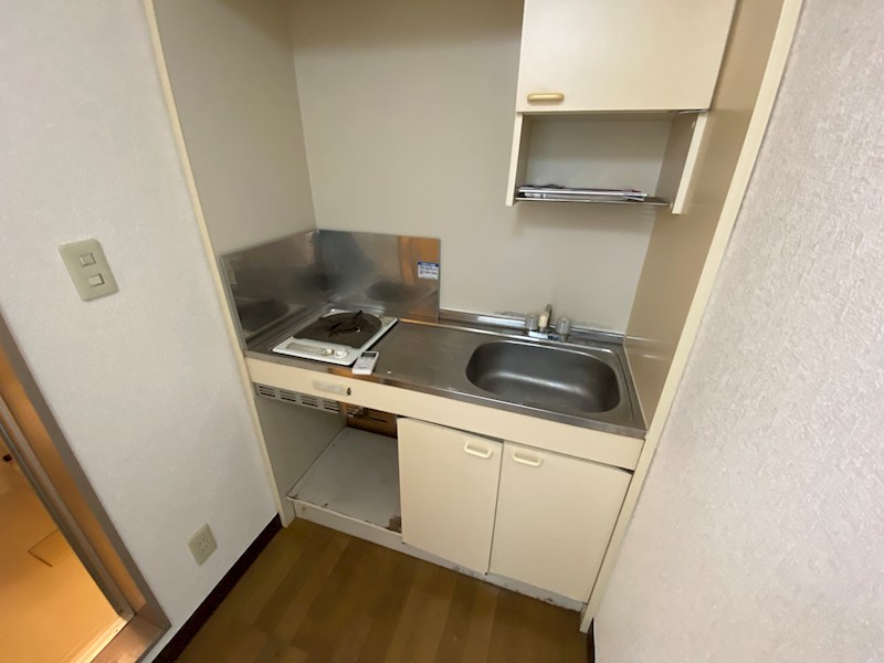 キッチン　キッチン※他号室の参考写真となります