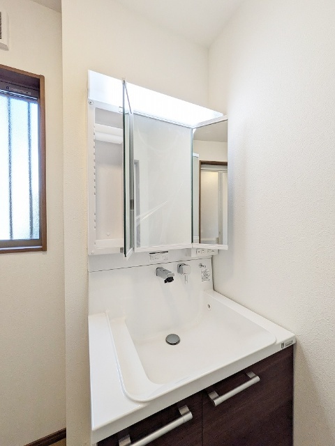 洗面設備　洗髪洗面化粧台