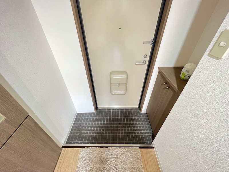 玄関　別号室