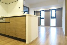 居室・リビング　写真は同タイプ住居です。