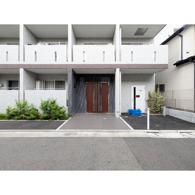 エントランス　清潔なエントランスです