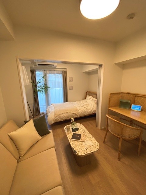 居室・リビング　家具や調度品は付きません