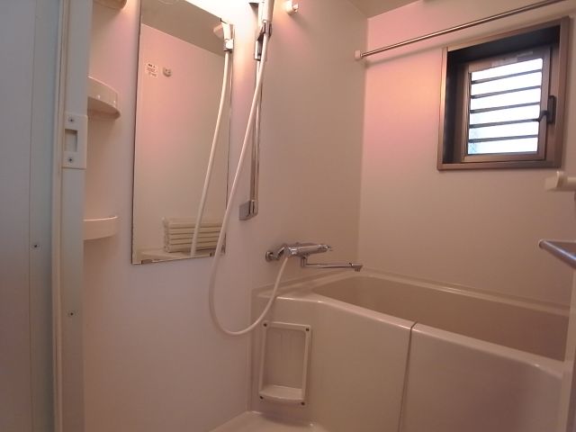 バス・シャワールーム　バスルーム