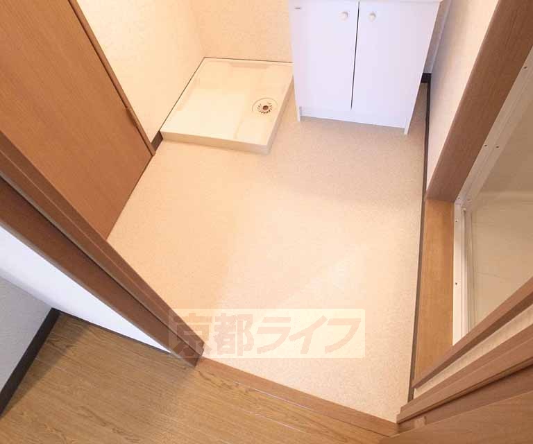 洗面設備　室内に洗濯機が置ける