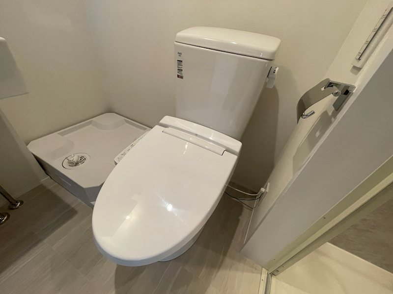 トイレ　別号室の参考写真です