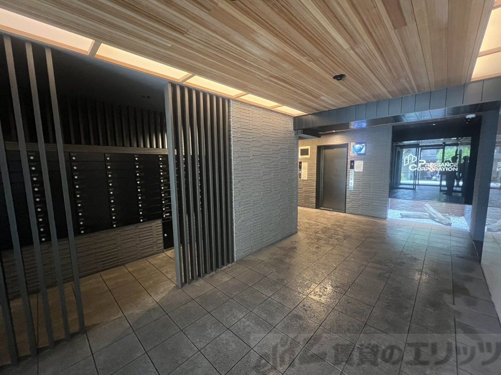 ロビー　エントランス