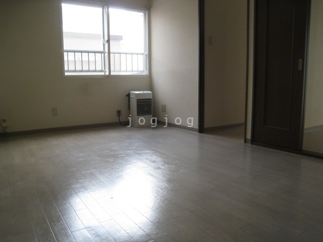 居室・リビング　同号室タイプ写真