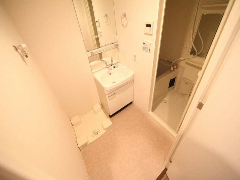 洗面設備　脱衣所　独立洗面台（シャンプードレッサー）洗濯機ご用意できま