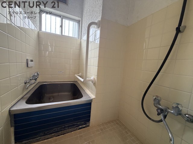 バス・シャワールーム　落ち着いた空間のお風呂です