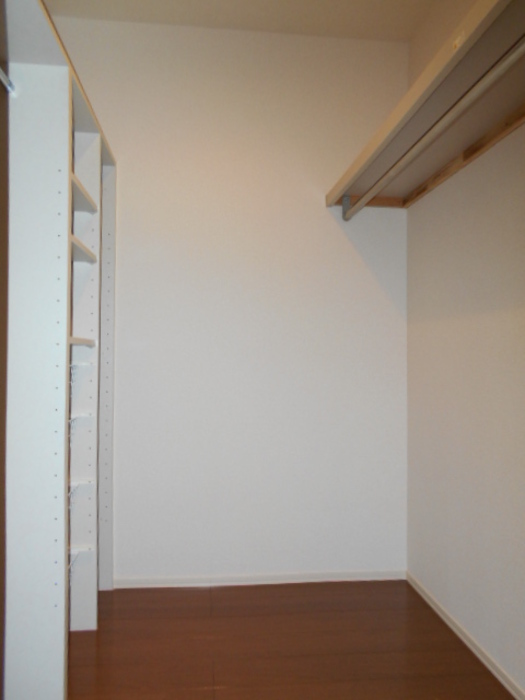 収納　ウォークインクローゼット