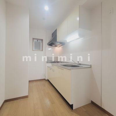 キッチン　※写真は別号室のものですので現状優先とさせていただきます