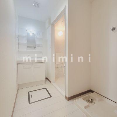 洗面設備　※写真は別号室のものですので現状優先とさせていただきます