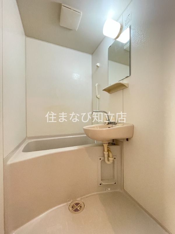 バス・シャワールーム　同型別部屋写真