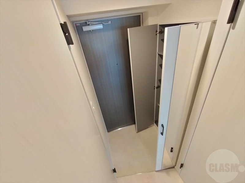 玄関　シューズボックス付き