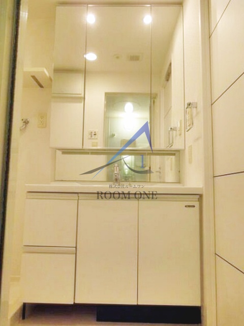 洗面設備　洗面台です。