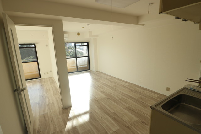 居室・リビング　同物件別部屋写真