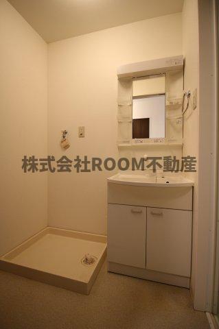 洗面設備　スペースが確保できる洗面所です