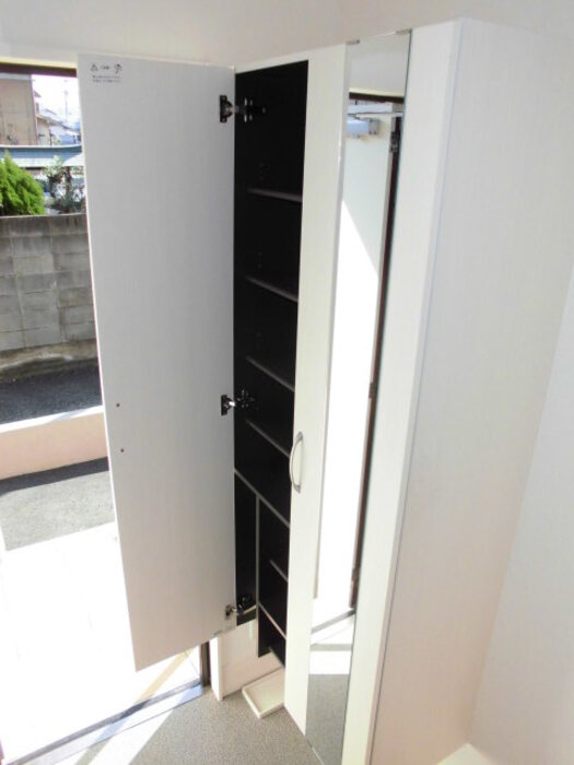 玄関　シューズクローク