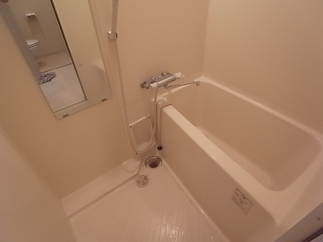 バス・シャワールーム　きれいなお風呂です