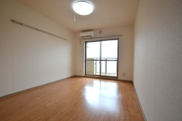 居室・リビング　居室★