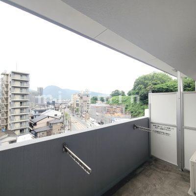 バルコニー　※写真は別号室のものですので現状優先とさせていただきます