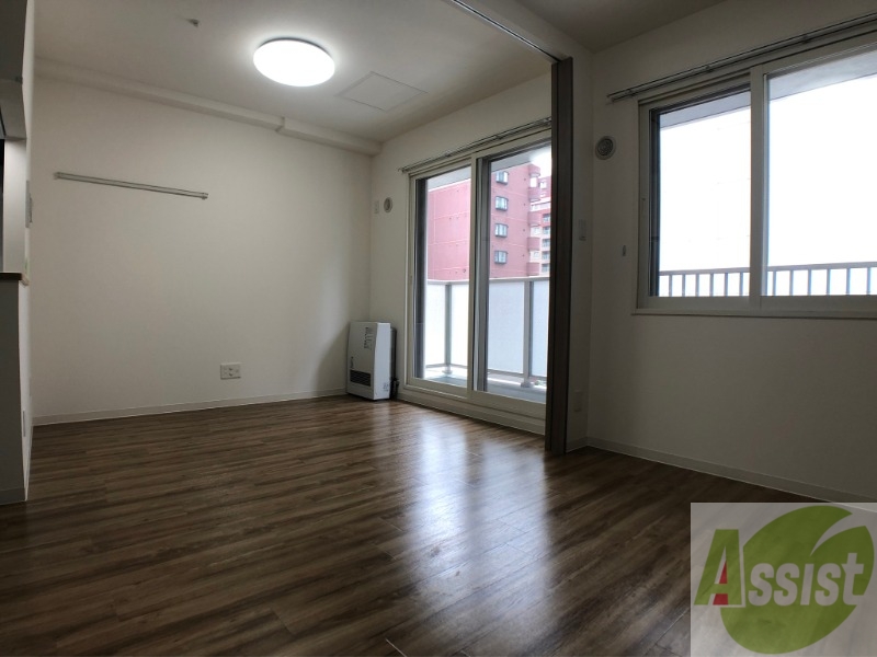 その他部屋・スペース　戸を閉めるとリビングと区切られた寝室にすることができますよ。