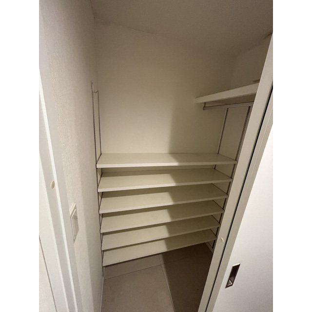 収納　シューズインクローゼット