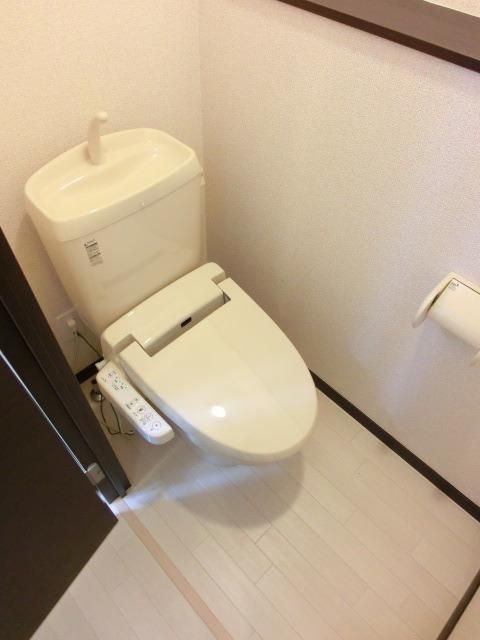 トイレ　ウォシュレット