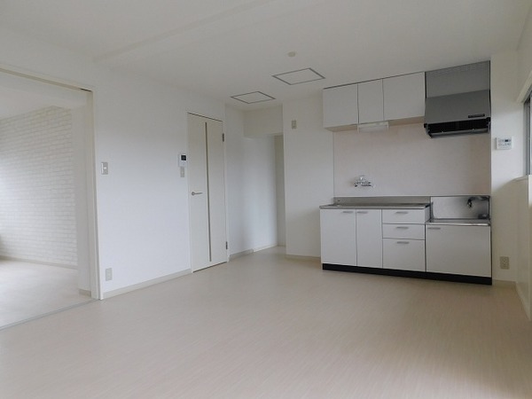 居室・リビング　※現況を優先します。