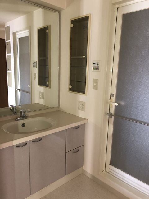 洗面設備　洗面室