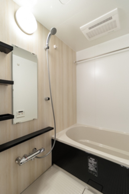 バス・シャワールーム　※写真は同タイプ住戸です。