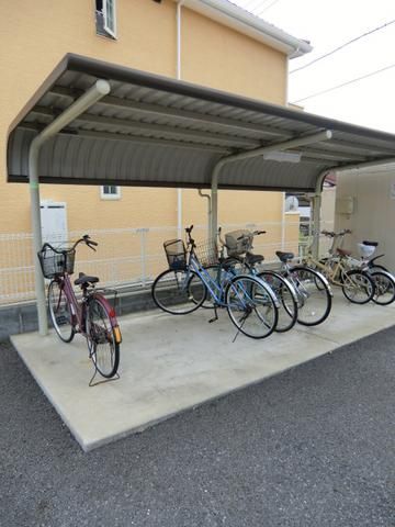 その他共有部分　屋根付き駐輪場